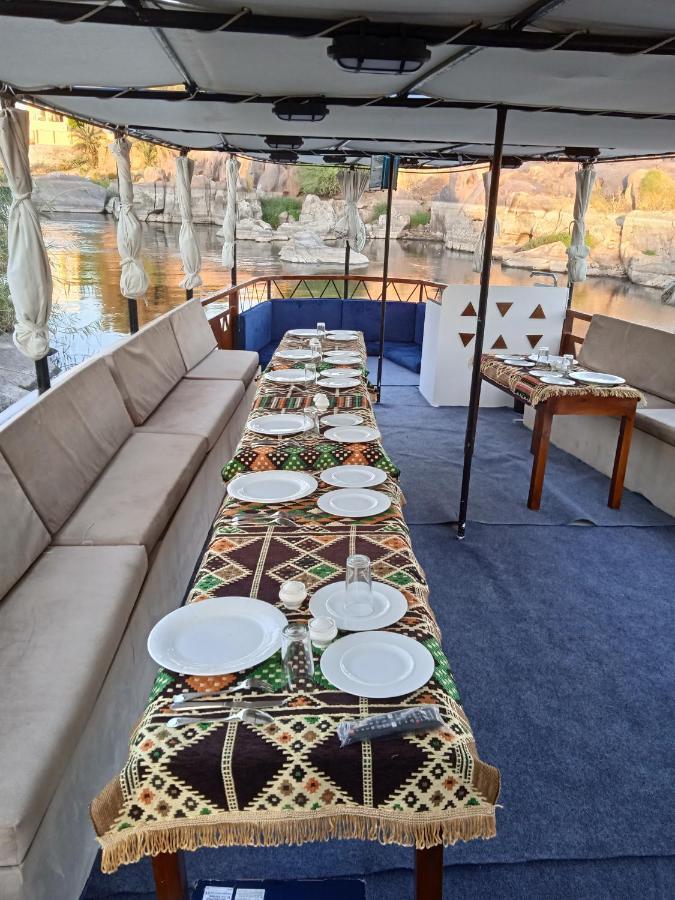 Houseboat Hotel And Nile Cruises Zainoba Aswan Exterior photo