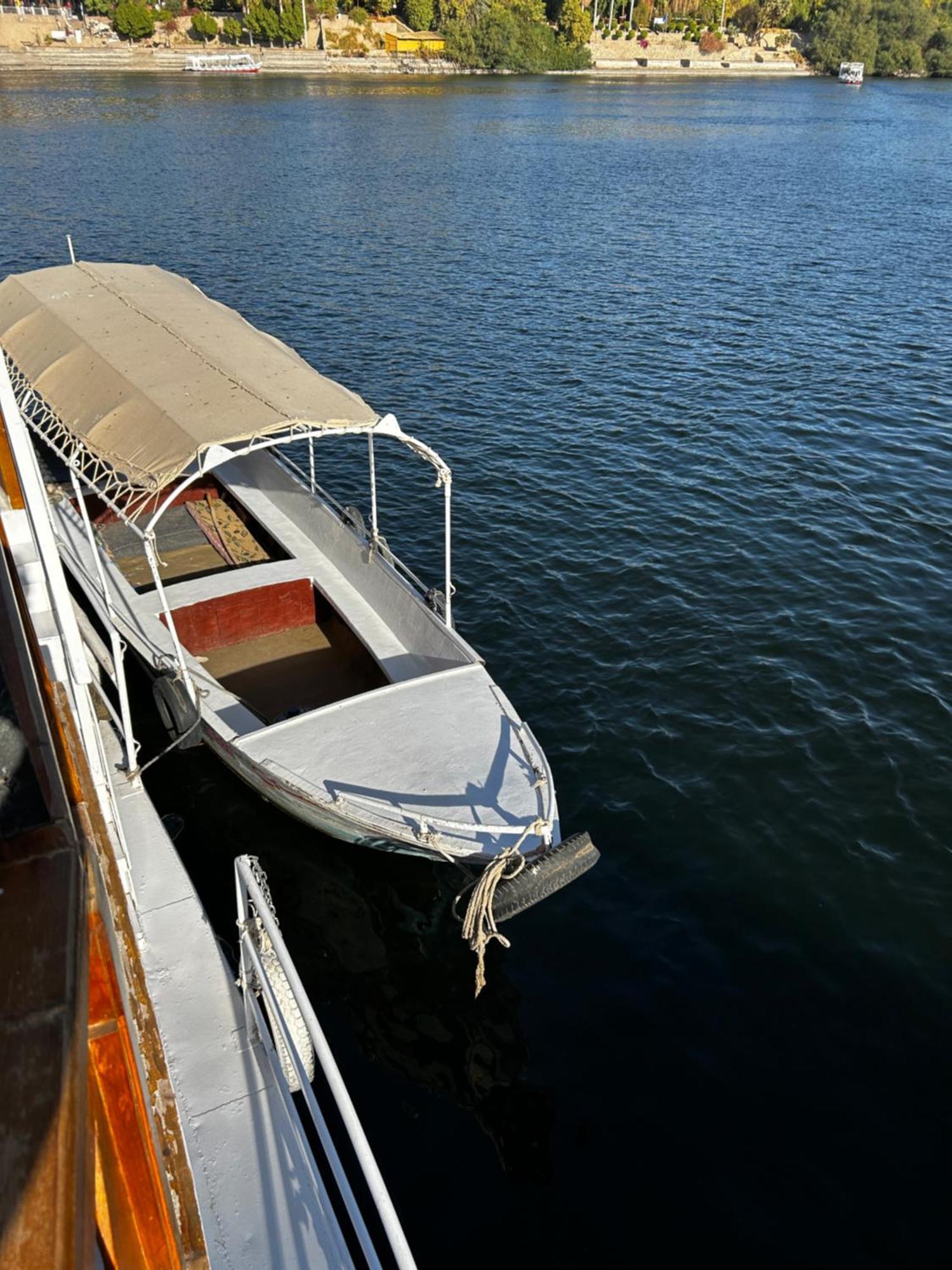 Houseboat Hotel And Nile Cruises Zainoba Aswan Exterior photo